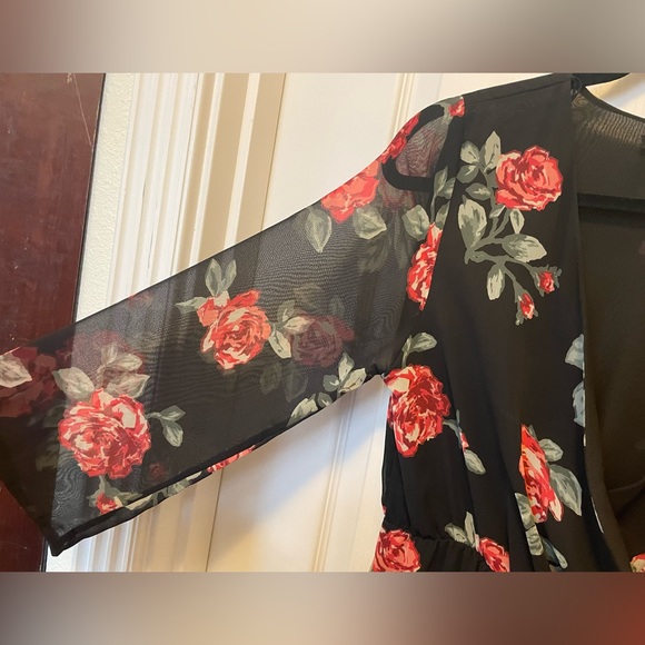 Stunning Floral Floor Length Gown - Picture 4 of 6